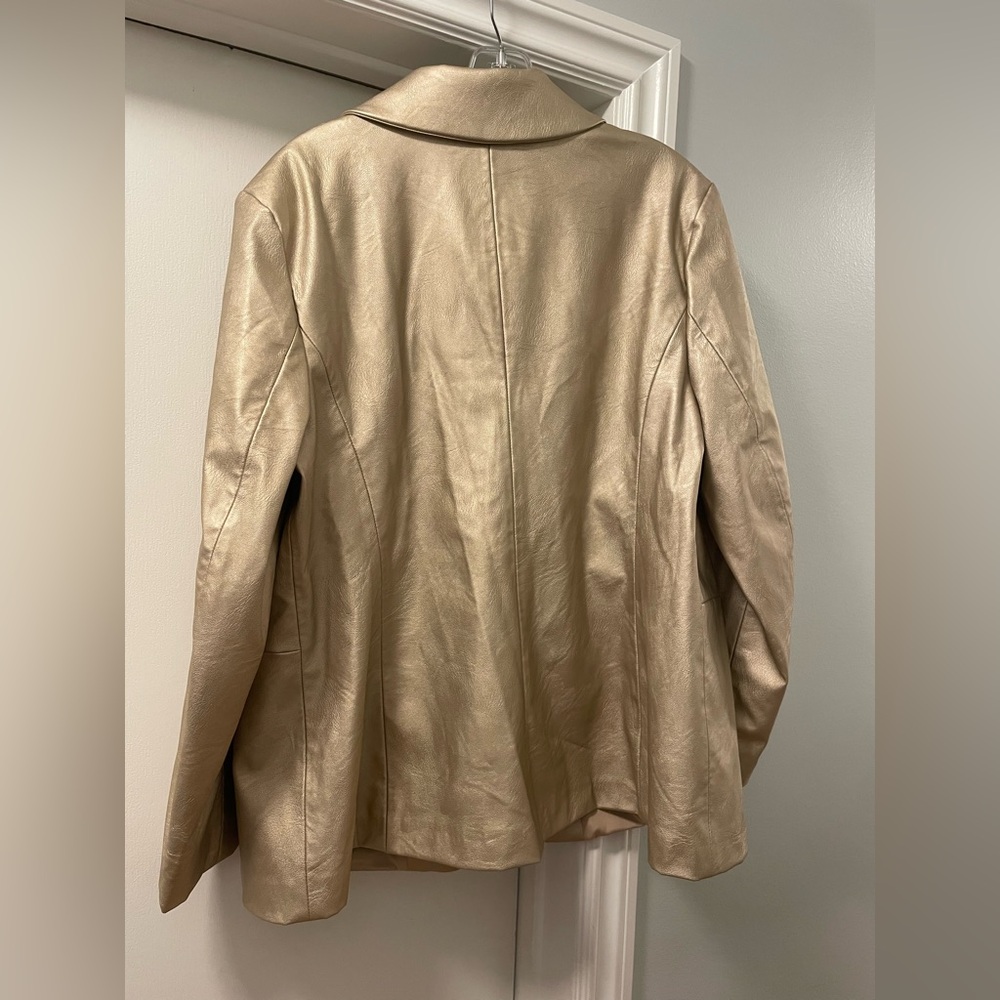 NWT Halogen Faux Leather Suit - 1X Blazer & 14W Pants inseam 26" - Gold Metallic - Picture 3 of 12